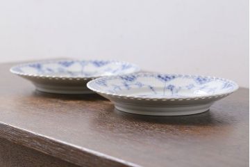 中古　ROYAL COPENHAGEN(ロイヤルコペンハーゲン)　ブルーフルーテッド　フルレース　19.5cmプレート2枚セット(洋食器)(定価約6万5千円)(3)
