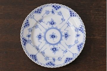 中古　ROYAL COPENHAGEN(ロイヤルコペンハーゲン)　ブルーフルーテッド　フルレース　19.5cmプレート2枚セット(洋食器)(定価約6万5千円)(3)