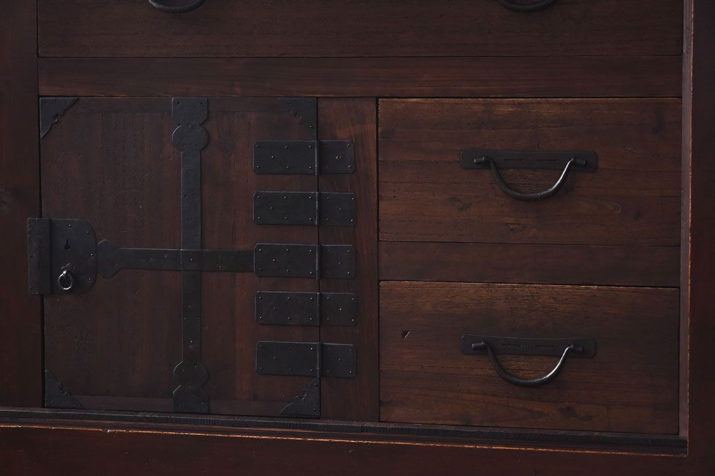 【A様ご成約分】和製アンティーク　リメイク　六尺　すっきりとした印象の収納箪笥サイドボード(水屋箪笥、和タンス、サイドチェスト)