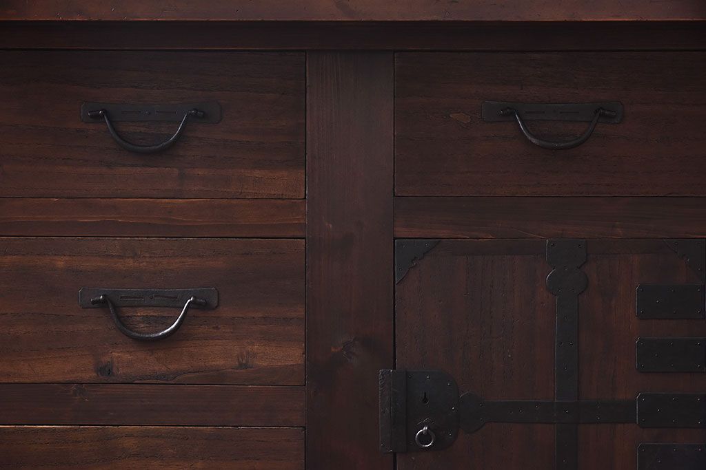 【A様ご成約分】和製アンティーク　リメイク　六尺　すっきりとした印象の収納箪笥サイドボード(水屋箪笥、和タンス、サイドチェスト)