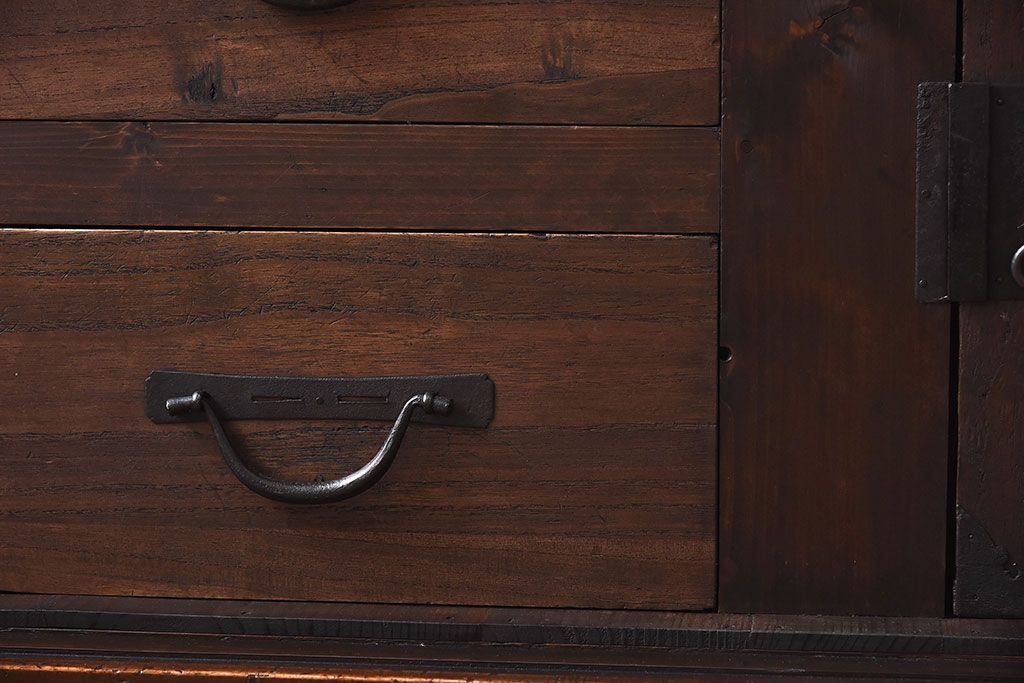 【A様ご成約分】和製アンティーク　リメイク　六尺　すっきりとした印象の収納箪笥サイドボード(水屋箪笥、和タンス、サイドチェスト)