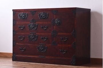 中古美品　岩谷堂箪笥　羽桐　寿型　片開き戸棚付き和タンス(整理箪笥、衣装箪笥、チェスト、桐箪笥、桐たんす)