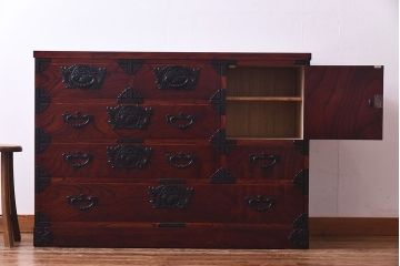 中古美品　岩谷堂箪笥　羽桐　寿型　片開き戸棚付き和タンス(整理箪笥、衣装箪笥、チェスト、桐箪笥、桐たんす)