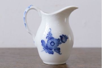 アンティーク雑貨　中古　ROYAL COPENHAGEN(ロイヤルコペンハーゲン)　ブルーフラワー　ジャグS(ミルクポット)(2)
