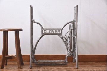 アンティーク家具　ペイント　ナチュラルな空間にもぴったりのおしゃれなミシンの鉄脚(ミシン脚)(2)