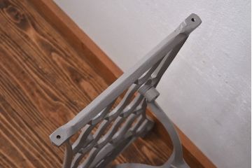 アンティーク家具　ペイント　ナチュラルな空間にもぴったりのおしゃれなミシンの鉄脚(ミシン脚)(2)