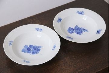 アンティーク雑貨　中古　ROYAL COPENHAGEN(ロイヤルコペンハーゲン)　ブルーフラワー　プレイン　23.5cmスープディッシュ2枚セット(ディーププレート)(1)