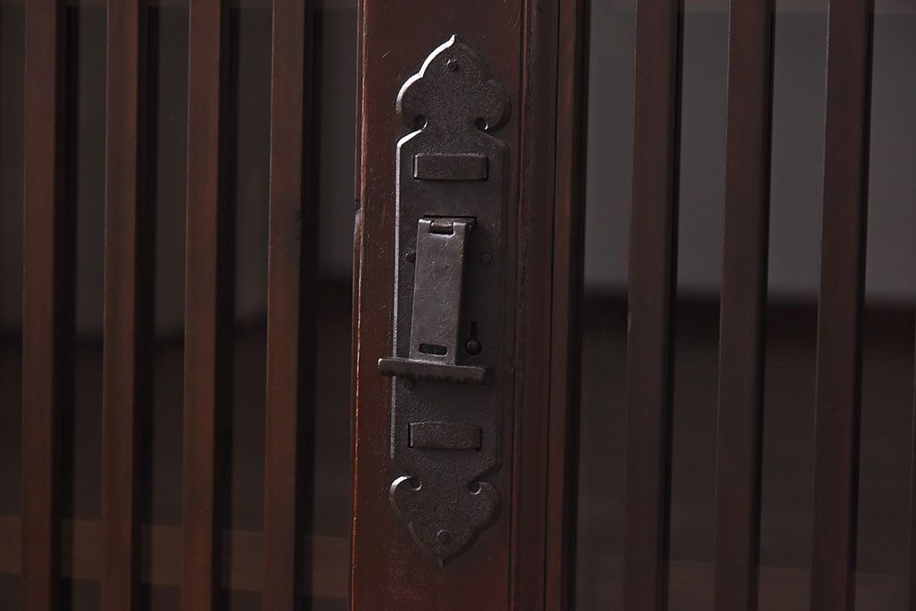 アンティーク家具　和製アンティーク　和モダンなデザインのリメイク六尺水屋箪笥サイドボード(収納棚、和タンス、ローボード)