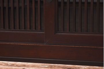 アンティーク家具　和製アンティーク　和モダンなデザインのリメイク六尺水屋箪笥サイドボード(収納棚、和タンス、ローボード)