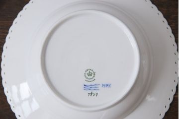 中古　ROYAL COPENHAGEN(ロイヤルコペンハーゲン)　ブルーフルーテッド　フルレース　23cmスープディッシュ2枚セット(ディーププレート)(定価約7万5千円)(1)