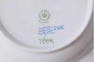 中古　ROYAL COPENHAGEN(ロイヤルコペンハーゲン)　ブルーフルーテッド　フルレース　23cmスープディッシュ2枚セット(ディーププレート)(定価約7万5千円)(1)