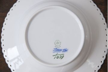 中古　ROYAL COPENHAGEN(ロイヤルコペンハーゲン)　ブルーフルーテッド　フルレース　23cmスープディッシュ2枚セット(ディーププレート)(定価約7万5千円)(3)