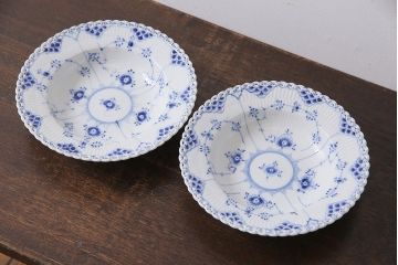 中古　ROYAL COPENHAGEN(ロイヤルコペンハーゲン)　ブルーフルーテッド　フルレース　23cmディーププレート2枚セット(スープディッシュ)(定価約7万5千円)(2)