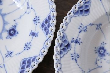 中古　ROYAL COPENHAGEN(ロイヤルコペンハーゲン)　ブルーフルーテッド　フルレース　23cmディーププレート2枚セット(スープディッシュ)(定価約7万5千円)(3)