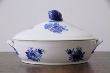 アンティーク雑貨　中古　ROYAL COPENHAGEN(ロイヤルコペンハーゲン)　ブルーフラワー　プレイン　蓋付きオーバルディッシュ(カーブ、ボウル)(1)
