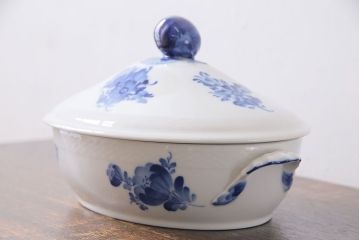 アンティーク雑貨　中古　ROYAL COPENHAGEN(ロイヤルコペンハーゲン)　ブルーフラワー　プレイン　蓋付きオーバルディッシュ(カーブ、ボウル)(2)