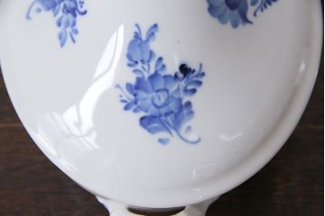 アンティーク雑貨　中古　ROYAL COPENHAGEN(ロイヤルコペンハーゲン)　ブルーフラワー　プレイン　蓋付きオーバルディッシュ(カーブ、ボウル)(2)
