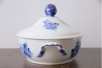 アンティーク雑貨　中古　ROYAL COPENHAGEN(ロイヤルコペンハーゲン)　ブルーフラワー　プレイン　蓋付きオーバルディッシュ(カーブ、ボウル)(2)