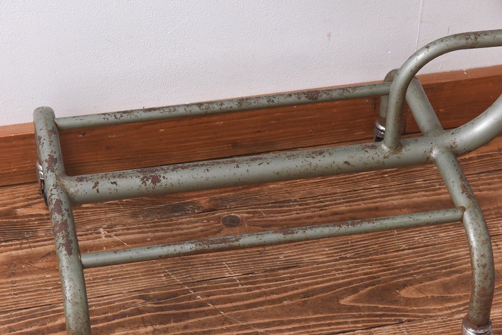 当店リメイク　オリジナルペイント　ジャンクスタイルにおすすめなキャスター付きサイドテーブル(作業台)