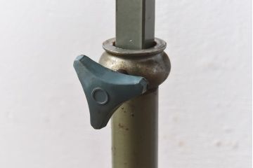 当店リメイク　オリジナルペイント　ジャンクスタイルにおすすめなキャスター付きサイドテーブル(作業台)