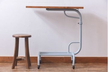 当店リメイク　フレンチナチュラルにぴったりなキャスター付きペイントサイドテーブル(作業台)(1)