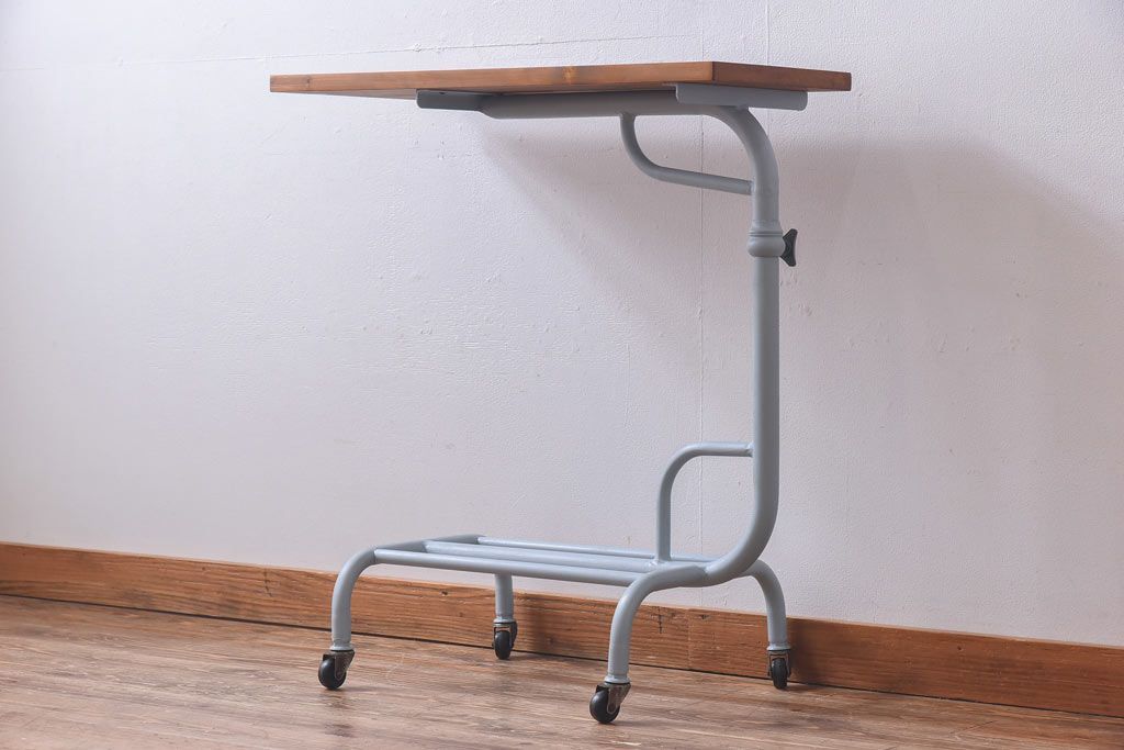 当店リメイク　フレンチナチュラルにぴったりなキャスター付きペイントサイドテーブル(作業台)(1)