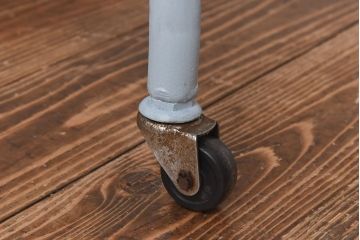 当店リメイク　フレンチナチュラルにぴったりなキャスター付きペイントサイドテーブル(作業台)(1)