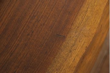 中古　国産品　天板一枚板!　モンキーポッド材　金褐色と木目が目を引くダイニングテーブル(作業台)