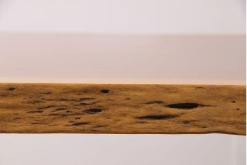 中古　国産品　天板一枚板!　モンキーポッド材　金褐色と木目が目を引くダイニングテーブル(作業台)