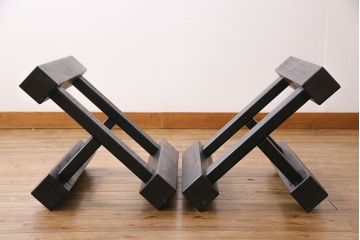 中古　国産品　天板一枚板!　モンキーポッド材　金褐色と木目が目を引くダイニングテーブル(作業台)
