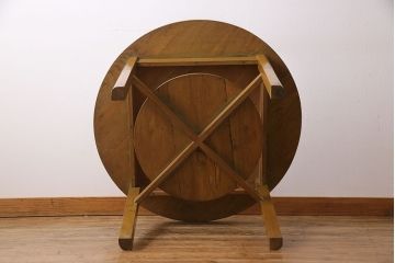 レトロ家具　昭和レトロ　栓材　素朴な風合いが魅力の棚付きラウンドテーブル(カフェテーブル)