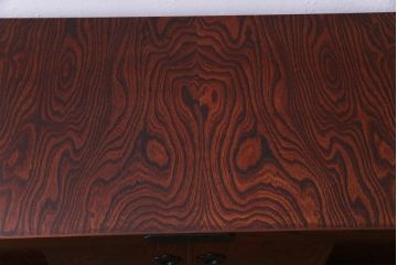 当店リメイク家具　岩谷堂箪笥　4枚引き戸　花型の金具が付いた上品なローボード(戸棚)