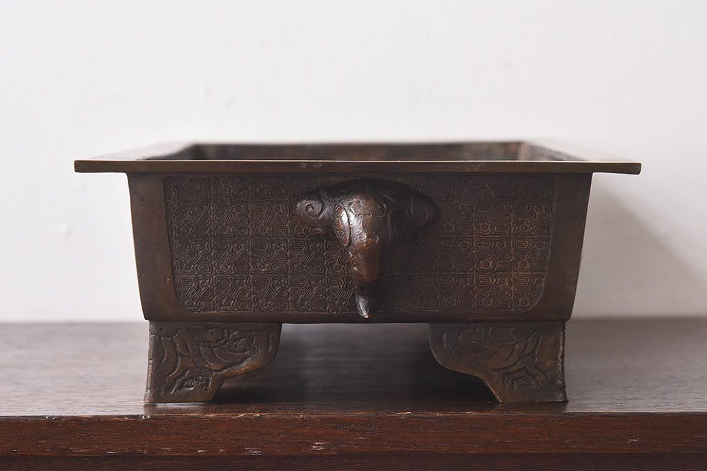 アンティーク雑貨　古民具・骨董　龍鳳凰　細部まで施された意匠が目を引く水盤(花器)