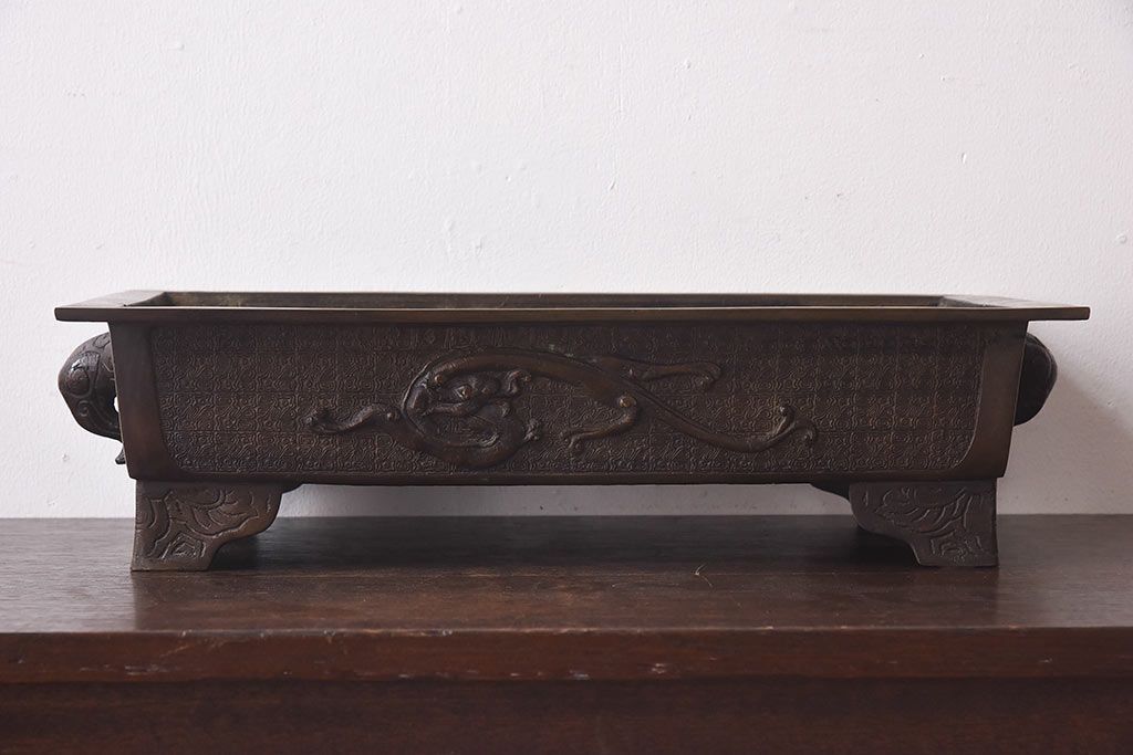 アンティーク雑貨　古民具・骨董　龍鳳凰　細部まで施された意匠が目を引く水盤(花器)