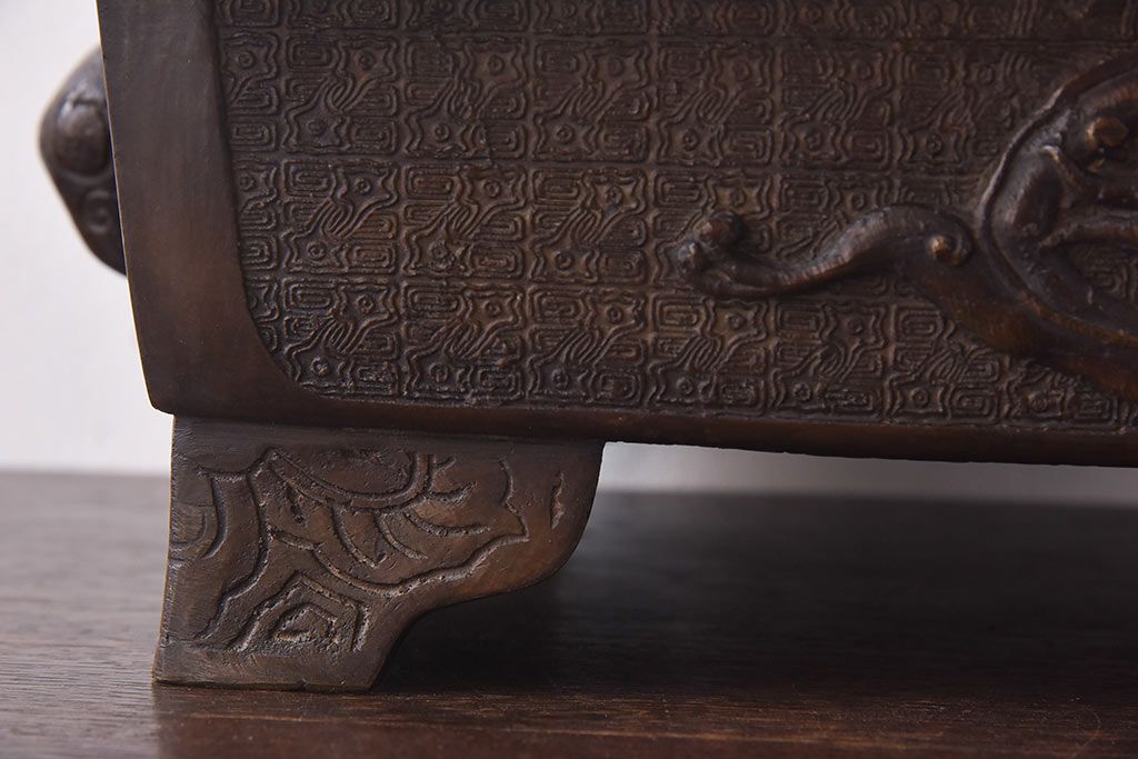 アンティーク雑貨　古民具・骨董　龍鳳凰　細部まで施された意匠が目を引く水盤(花器)