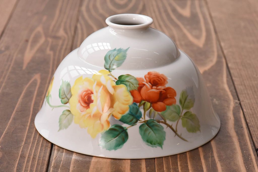 オールドノリタケ・則武(日陶)　ローズ(薔薇)　鮮やかな絵柄が目を引く電笠(天井照明、シェード)
