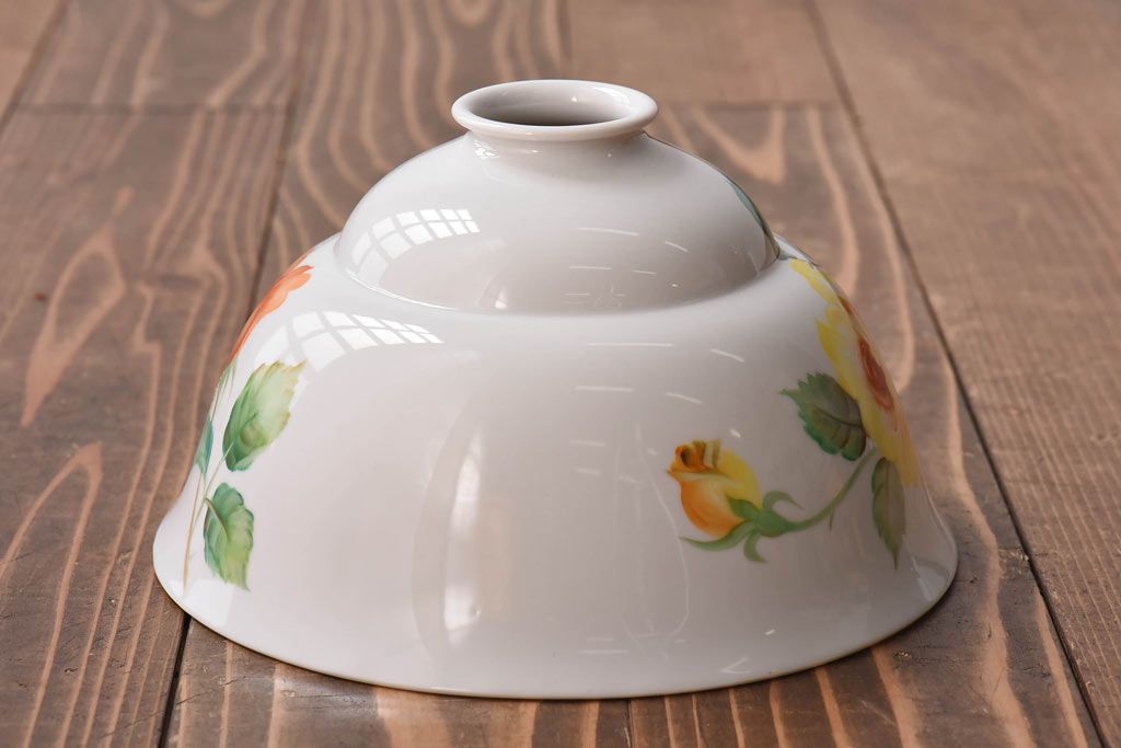 オールドノリタケ・則武(日陶)　ローズ(薔薇)　鮮やかな絵柄が目を引く電笠(天井照明、シェード)