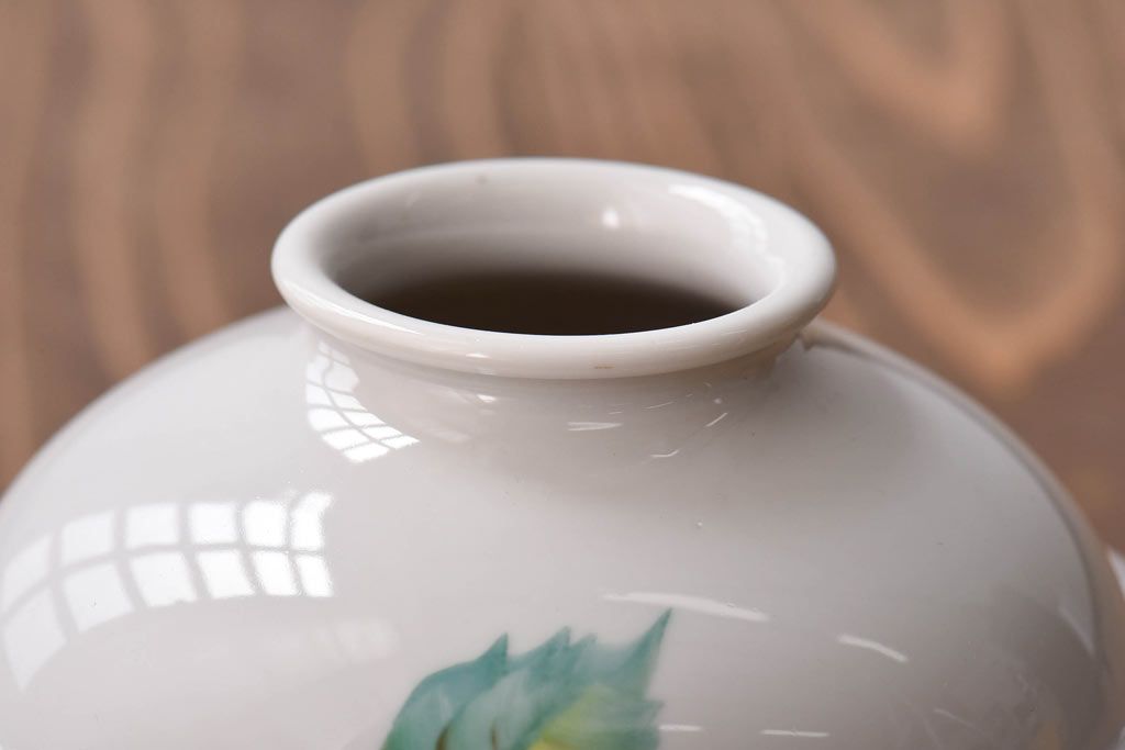 オールドノリタケ・則武(日陶)　ローズ(薔薇)　鮮やかな絵柄が目を引く電笠(天井照明、シェード)