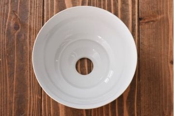 オールドノリタケ・則武(日陶)　ローズ(薔薇)　鮮やかな絵柄が目を引く電笠(天井照明、シェード)