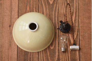 オールドノリタケ・則武(日陶)　ポピー(芥子)　照らすと透ける模様が魅力の電笠(  天井照明、シェード)(1)