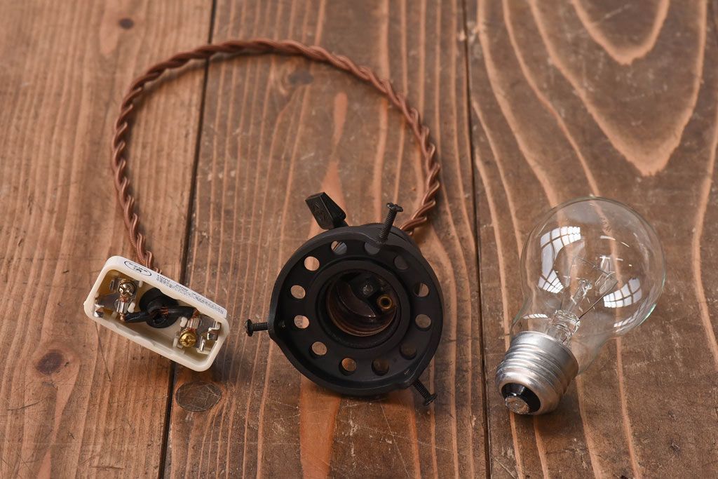 オールドノリタケ・則武(日陶)　ポピー(芥子)　照らすと透ける模様が魅力の電笠(  天井照明、シェード)(1)