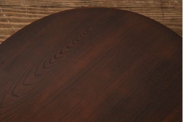 レトロ家具　昭和レトロ　栓材　深みのある色合いの丸ちゃぶ台(座卓、ローテーブル)