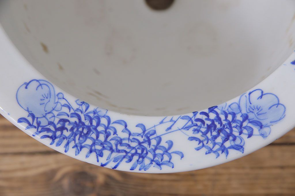 アンティーク雑貨　昭和初期　牡丹の図　脚付きのシルエットが目を引く植木鉢