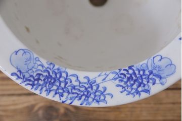 アンティーク雑貨　昭和初期　牡丹の図　脚付きのシルエットが目を引く植木鉢