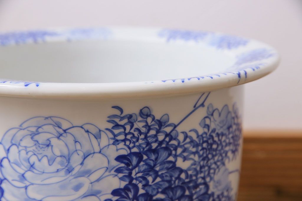 アンティーク雑貨　昭和初期　牡丹の図　脚付きのシルエットが目を引く植木鉢