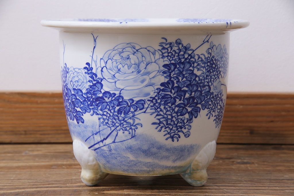 アンティーク雑貨　昭和初期　牡丹の図　脚付きのシルエットが目を引く植木鉢