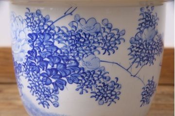 アンティーク雑貨　昭和初期　牡丹の図　脚付きのシルエットが目を引く植木鉢