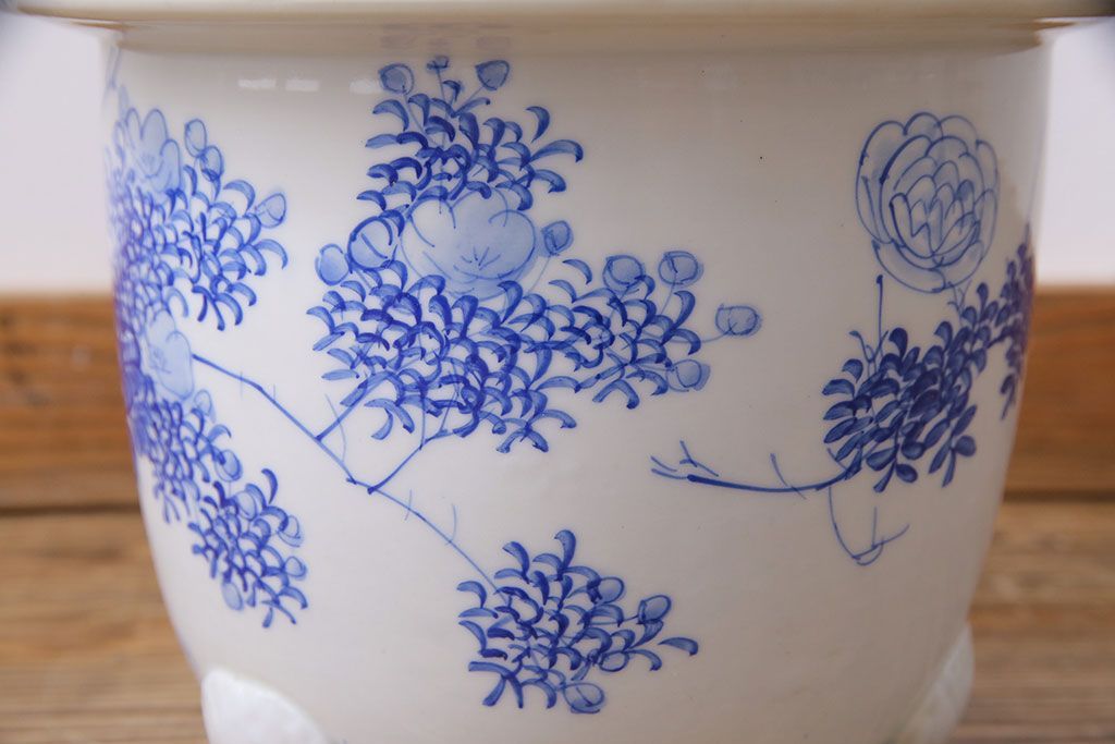 アンティーク雑貨　昭和初期　牡丹の図　脚付きのシルエットが目を引く植木鉢