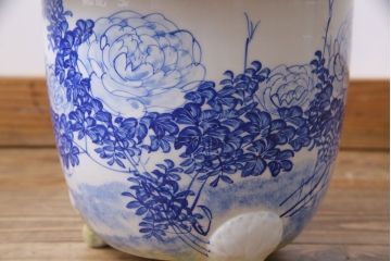アンティーク雑貨　昭和初期　牡丹の図　脚付きのシルエットが目を引く植木鉢