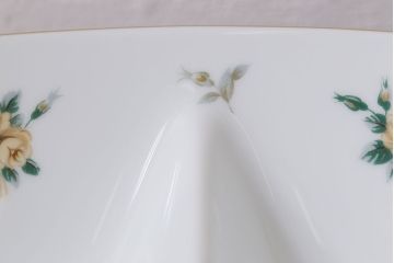 アンティーク雑貨　中古　ノリタケ(Noritake、則武)　上品なオーバルプレート(深皿、長皿)